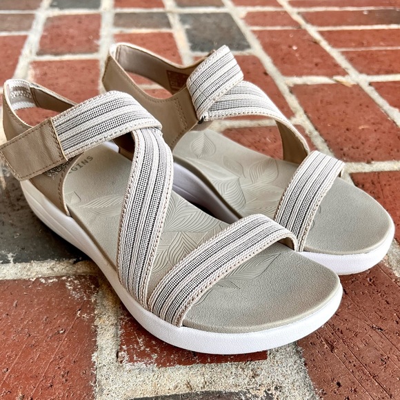 Earth Origins | Shoes | New Earth Origins Wedge Sport Sandals Genny Style  Size 85 | Poshmark